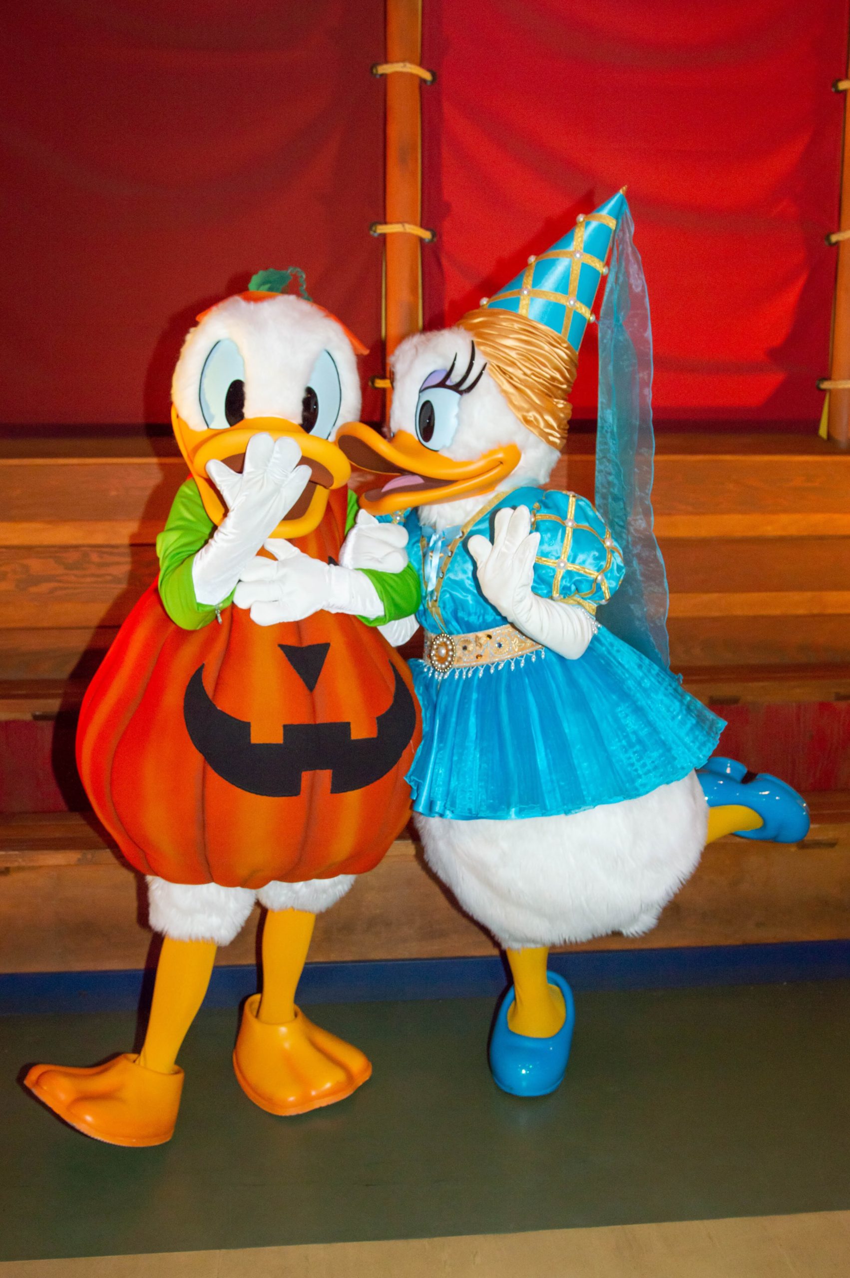 ハロウィーンWDW】ミニー＆ドナルド・デイジーの限定